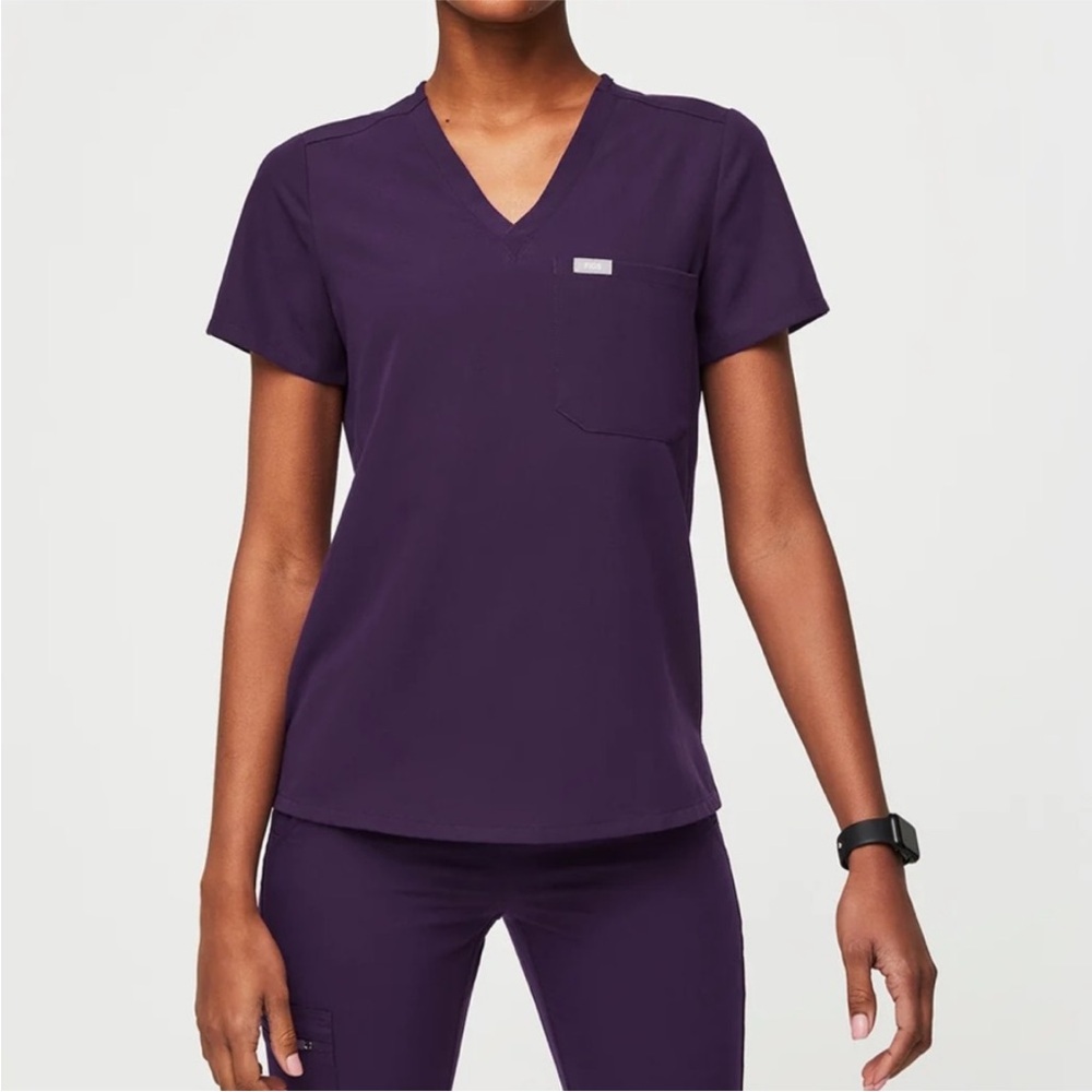 FIGS Catarina One Pocket Scrub Top